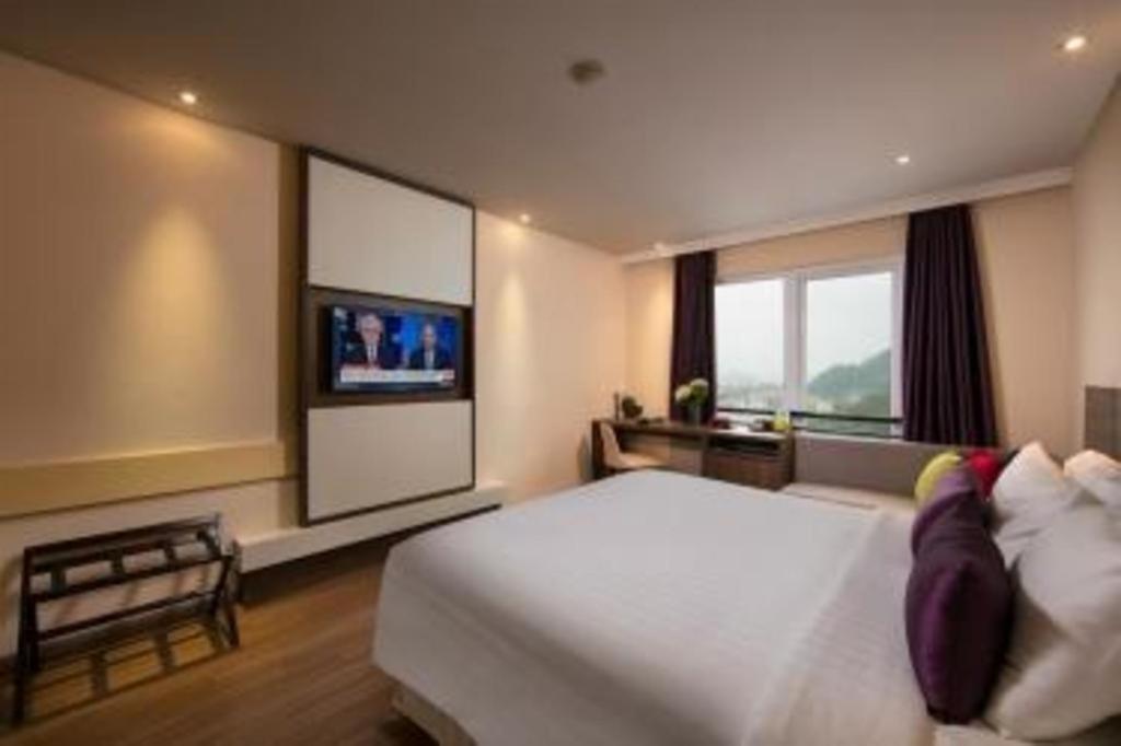 Halong Pearl Hotel Ха Лонг Екстериор снимка